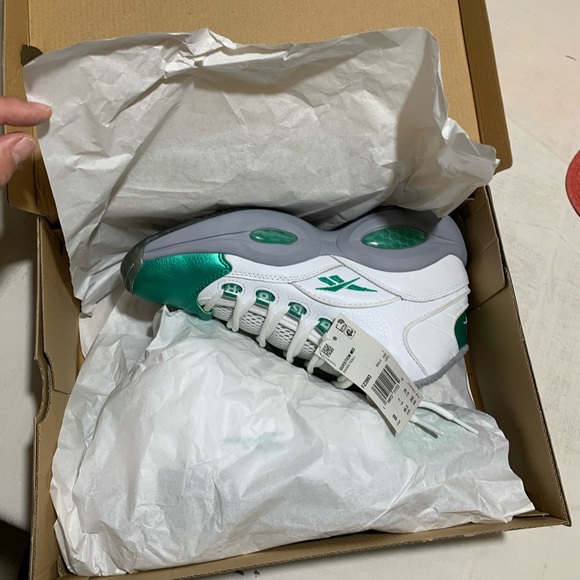 Reebok Question Mid Philadelphia Eagles Size 8 Silver Green Cream Mens Shoes - Picture 8 of 11
